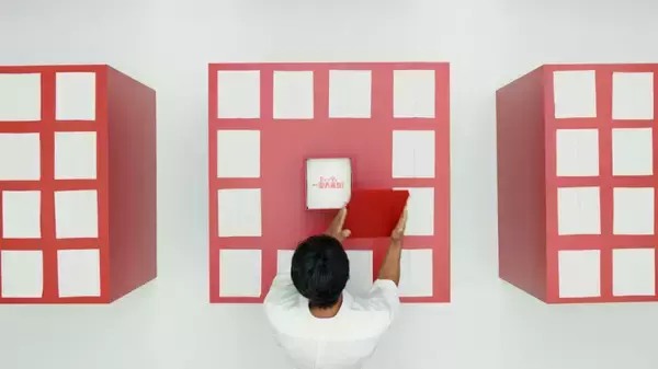 「反町隆史、ティッシュ実験で「え……？」　東芝エアコン新CM公開」の画像