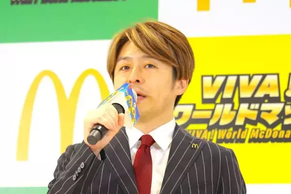 「影山優佳、マック新商品をサッカー戦術で食レポ　岡田准一＆中澤佑二も驚き」の画像