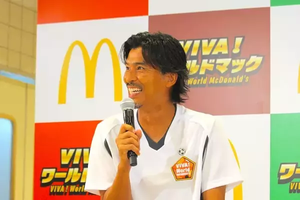 「影山優佳、マック新商品をサッカー戦術で食レポ　岡田准一＆中澤佑二も驚き」の画像