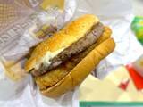 「影山優佳、マック新商品をサッカー戦術で食レポ　岡田准一＆中澤佑二も驚き」の画像26