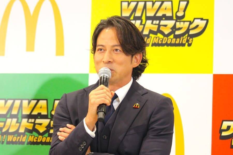 影山優佳、マック新商品をサッカー戦術で食レポ　岡田准一＆中澤佑二も驚き