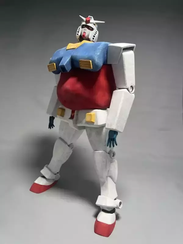 「「ワイの腹で草」メタボなガンダムが話題　見覚えしかないボディに反響」の画像