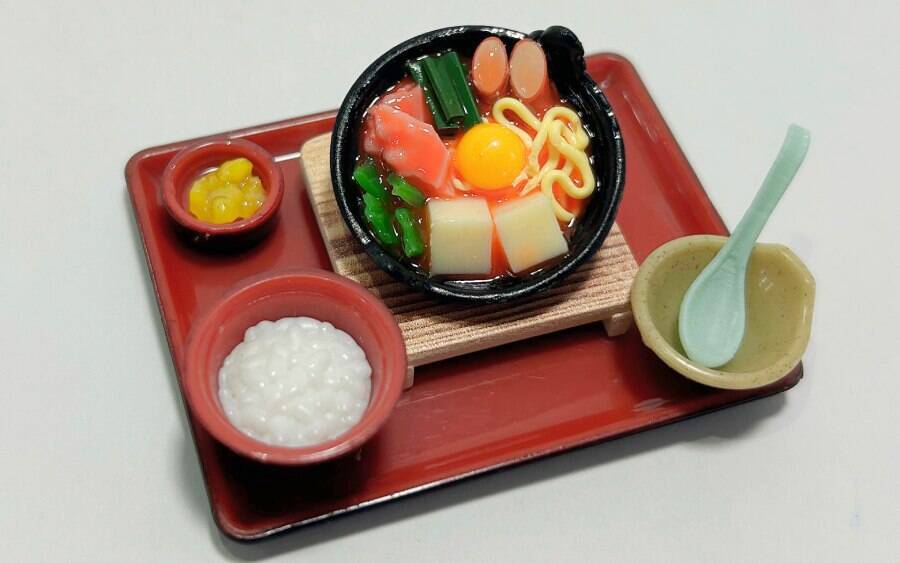 ジョイフルの人気メニューが手のひらサイズに　店舗限定のカプセルトイ第2弾が登場