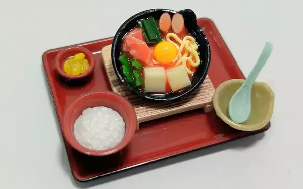 「ジョイフルの人気メニューが手のひらサイズに　店舗限定のカプセルトイ第2弾が登場」の画像