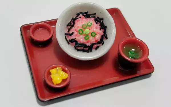 「ジョイフルの人気メニューが手のひらサイズに　店舗限定のカプセルトイ第2弾が登場」の画像