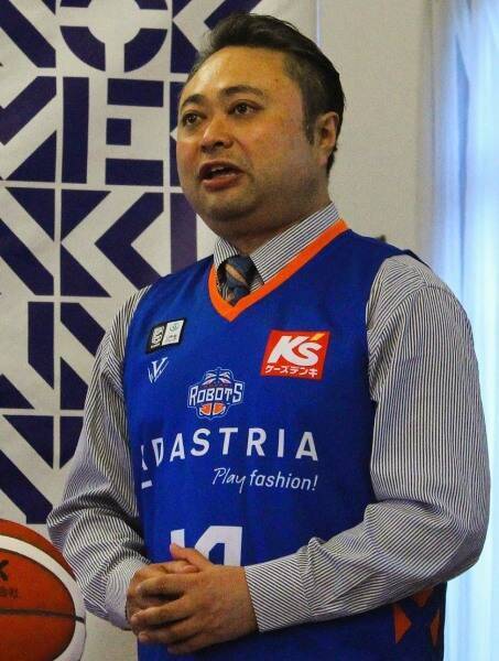 「メクテック」がBリーグ「茨城ロボッツ」と取り組む地域貢献活動　牛久市内の全中学校にバスケットボールを寄贈した思いを語る