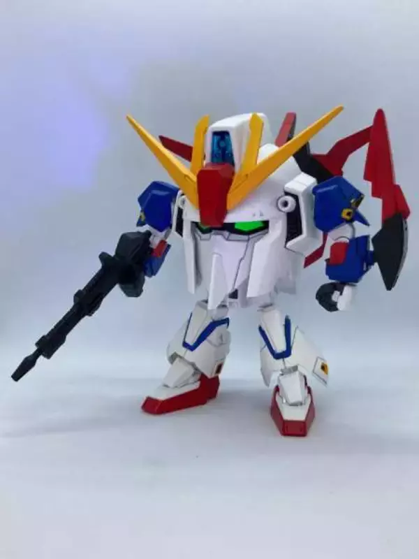 ゼータガンダムが1.5頭身に？斬新すぎる「俺のゼータ」