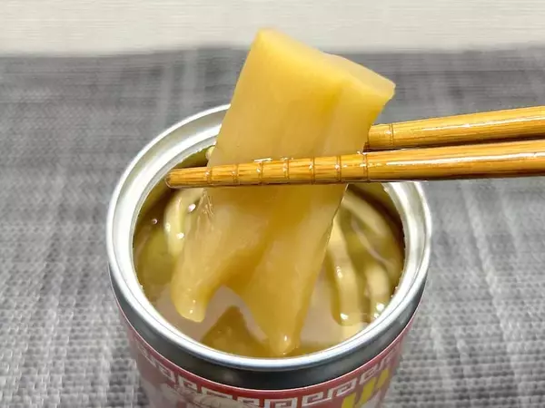 「丸山製麺が「ラーメン大好き小泉さん」とコラボ！小麦麺使用の新感覚「らーめん缶」を実食」の画像