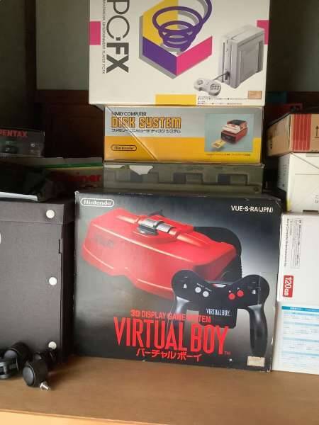 早すぎた名機「バーチャルボーイ」の未開封品？20年の時を経て実家で発掘される