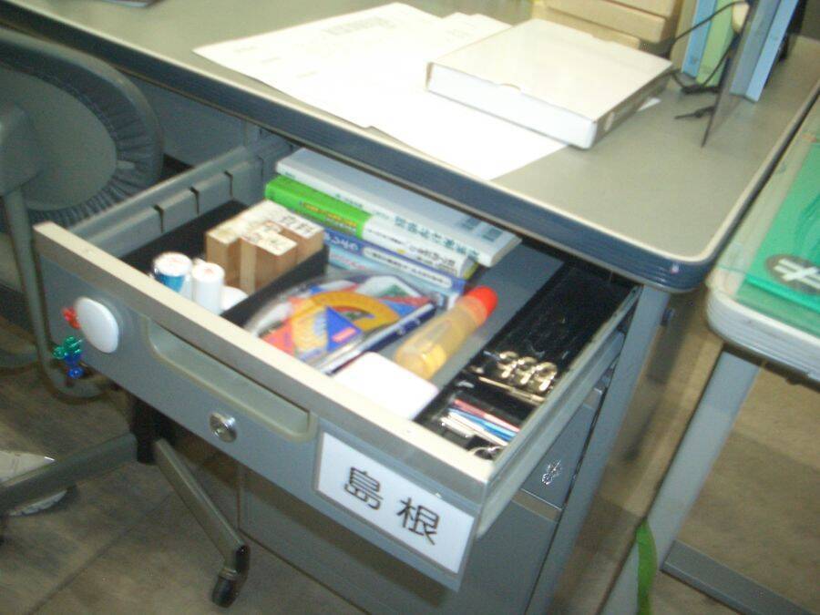 職員室を自由に物色！　体験型展示「あの職員室」が11月15日より開催