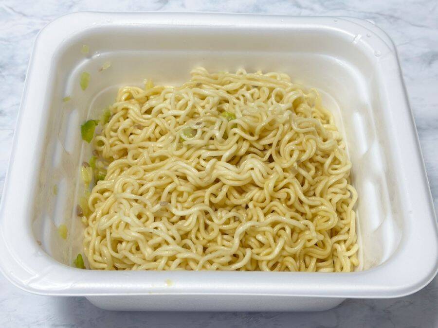 北海道の最終兵器「山わさび塩焼そば」が鹿児島に襲来　“食べる催涙ガス”に薩摩が挑む