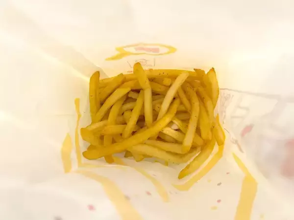 「「グラコロ」史上初の第2弾が登場！「トロ旨タルタル＆デミグラコロ」を実食」の画像