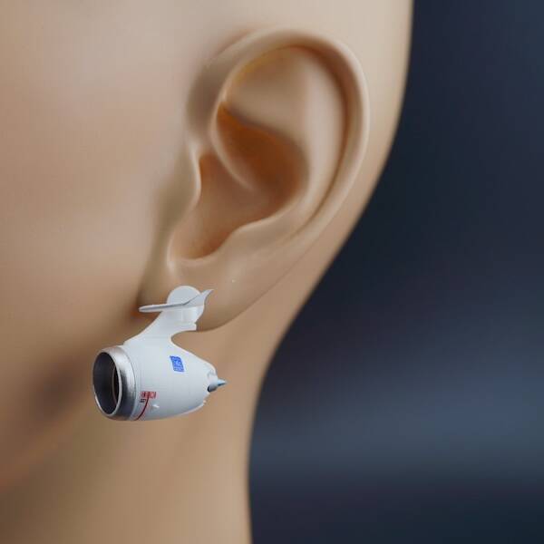君も今日から飛行機だ！耳に装着する“ジェットエンジン”が誕生