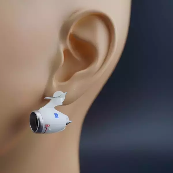 「君も今日から飛行機だ！耳に装着する“ジェットエンジン”が誕生」の画像