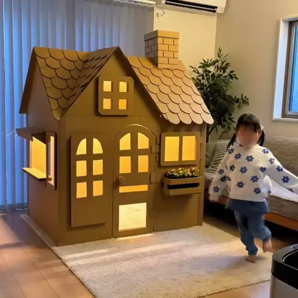 廃棄するダンボールをパパが本気で加工　完成したダンボールハウスのクオリティが高すぎる