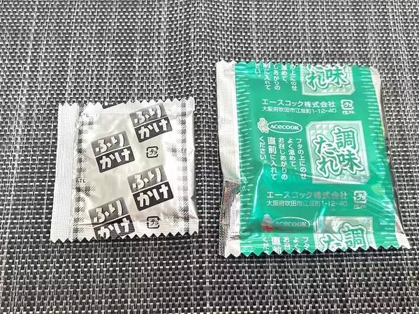 「麺にとろみがある……？賛否両論のエースコック「昆布水風まぜそば」が知らない味すぎた」の画像