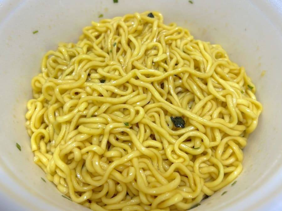 麺にとろみがある……？賛否両論のエースコック「昆布水風まぜそば」が知らない味すぎた