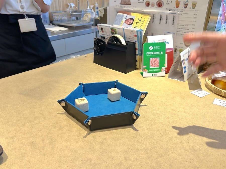 「琵琶湖は滋賀県の約6分の1」が合言葉　「ここ滋賀」のサイコロ企画を取材したら“奇跡”に遭遇