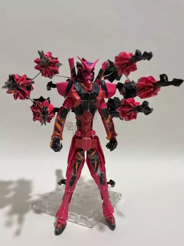 「折り紙限界突破！ジークアクスの「赤いガンダム」を徹底再現するツワモノ現る」の画像