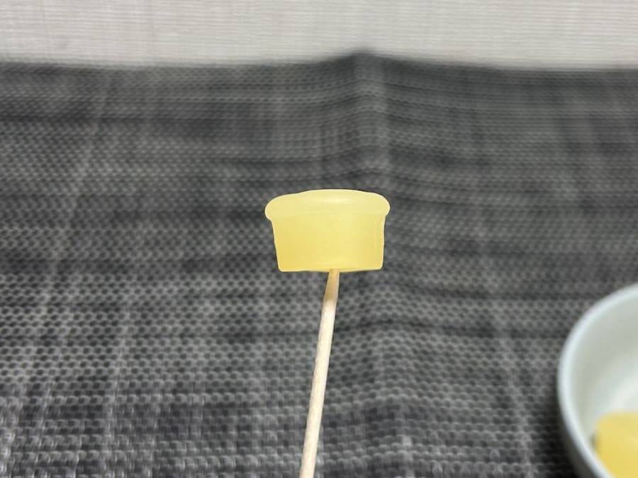 明治「超バニラ味グミ」がSNSで賛否　“否”の声、その原因は？