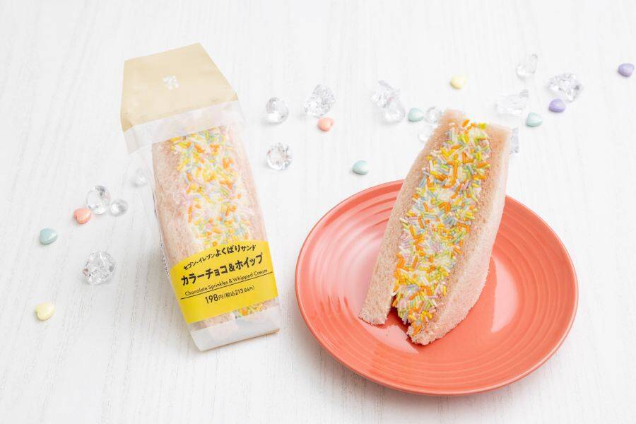 セブン新作は「カラーチョコ＆ホイップサンド」　テスト販売でバズった商品を全国発売