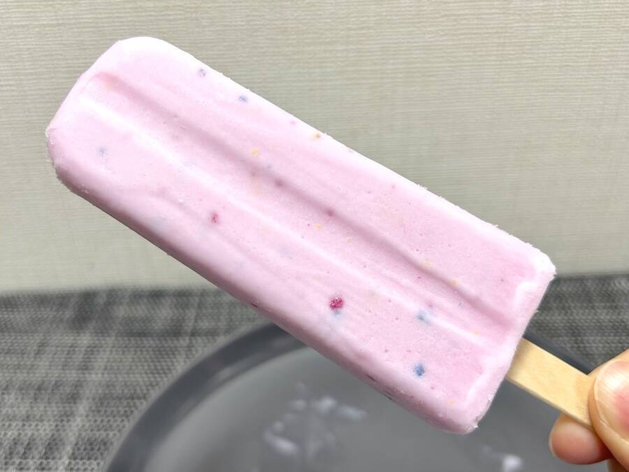 ねるねるしないねるねるねるね？　40周年記念アイスを食べてみた