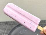 「ねるねるしないねるねるねるね？　40周年記念アイスを食べてみた」の画像4