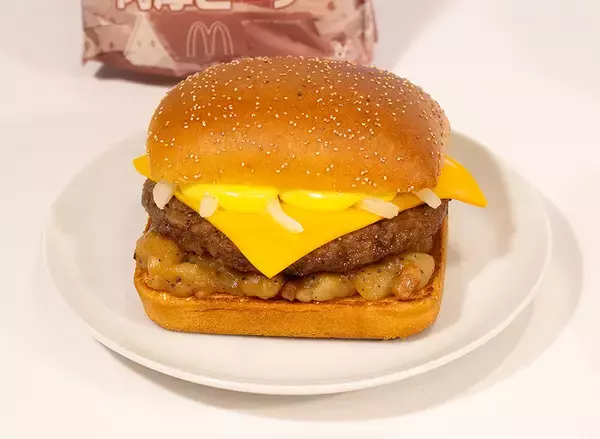 「マクドナルド、魔女のお届けもの「ヨーロッパバーガーズ」3商品が登場　発表会では長濱ねるキキと槙野智章ジジが「お届け」披露」の画像