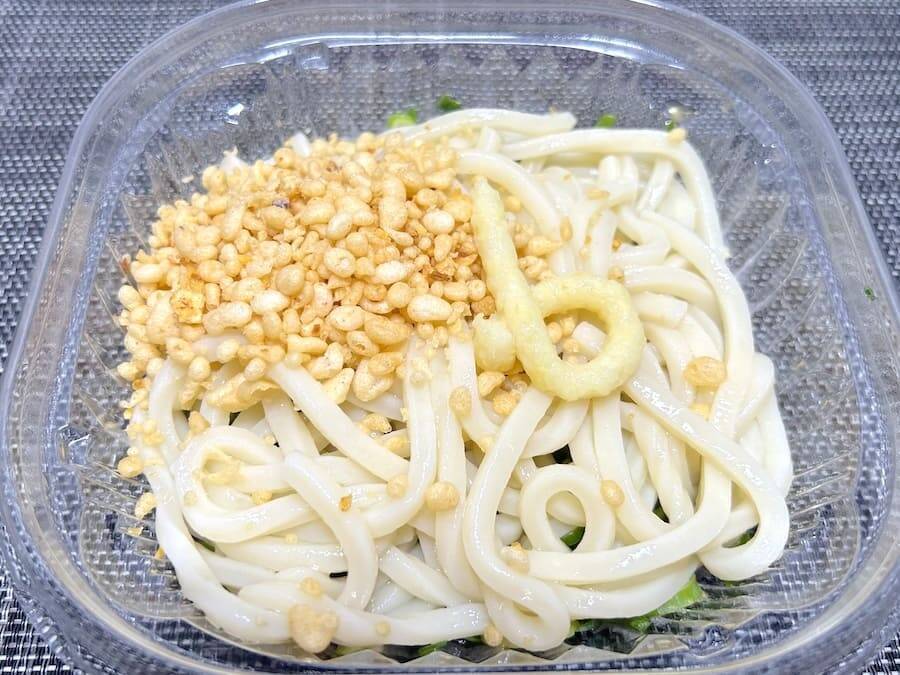 ネギでうどんが見えねえ……ドンキの“偏愛うどん”がやりすぎな件