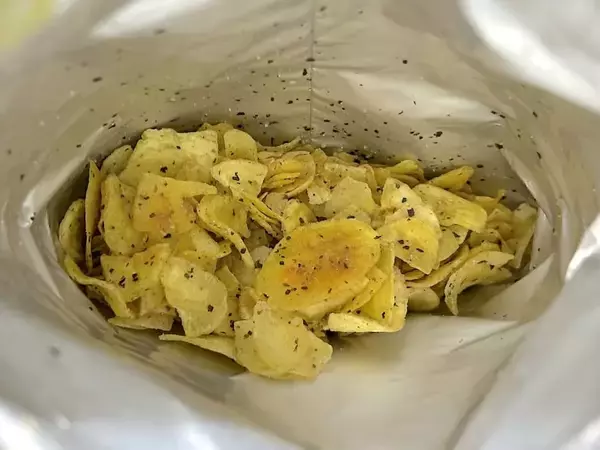 「バナナチップスを海苔わさび味に！？ドンキオリジナルのお菓子が“唯一無二”だった」の画像