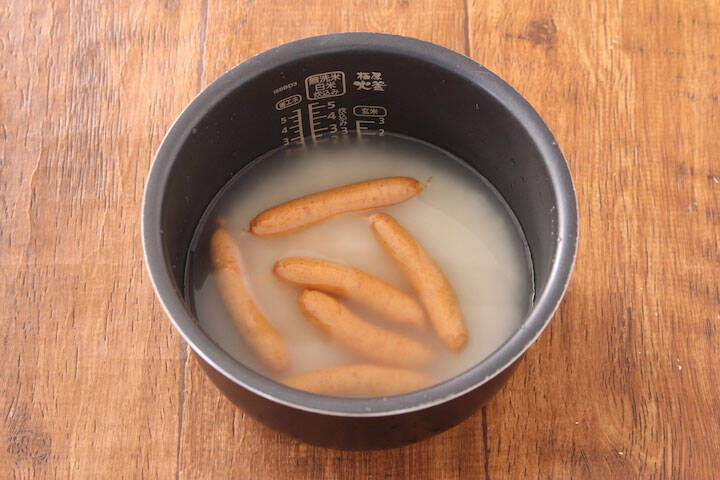 ザ・背徳感料理「ソーセージ飯」爆誕　まさかの炊き込みに加えバター＋醤油をタラリでおかわり待ったなし！