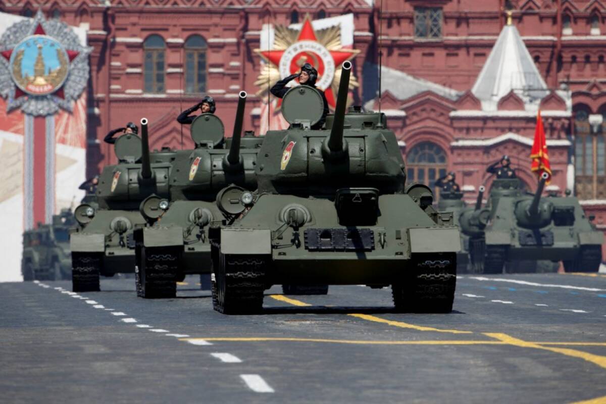 当時の戦車も大集合 ロシア 大祖国戦争 勝利75周年記念軍事パレード 年6月26日 エキサイトニュース