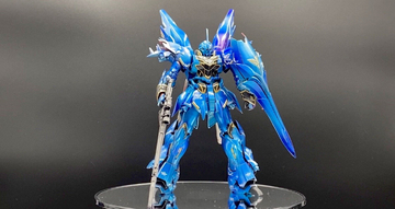 模型ペイントの世界へようこそ！　人気プロペインターによる「キャンディ塗装ガンプラ」に目を奪われる