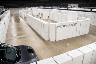 狭いところもスイスイ走る「Honda e」迷路試乗会に行ってきた