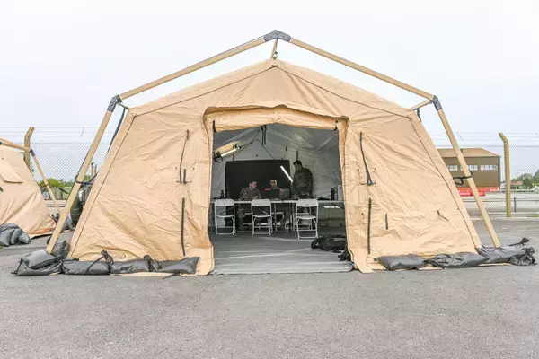 「イギリス駐留のアメリカ空軍F-15　別の基地への機動展開訓練を実施」の画像