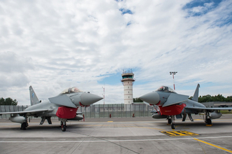 NATOバルト海防空任務のドイツ戦闘機　イギリス戦闘機とエストニアで共同訓練
