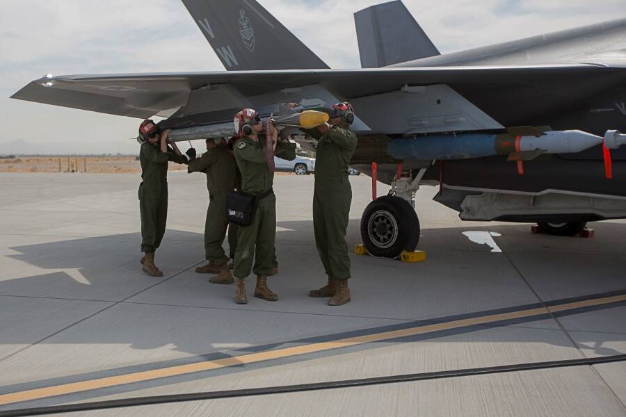 アメリカ海兵隊初のF-35C飛行隊が初度作戦能力獲得