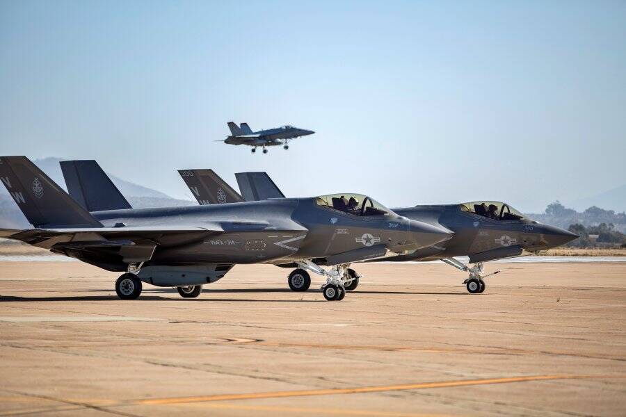 アメリカ海兵隊初のF-35C飛行隊が初度作戦能力獲得