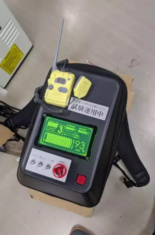 「中二病アイテム作家の最新作は「アンドロイドになれるリュック」」の画像