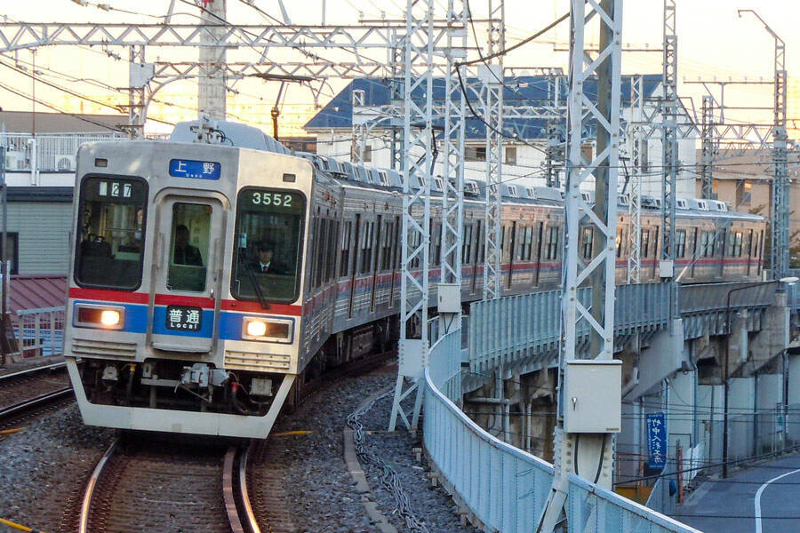 東京メトロ銀座線開業は初詣に合わせた？神社仏閣と鉄道の深い関係