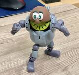 「これはアゲリシャス　好きなことを楽しみながら作り上げた「キウイ搭乗ロボ」」の画像4