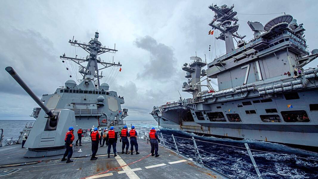 アメリカ海軍セオドア・ルーズベルト空母打撃群が南シナ海入り