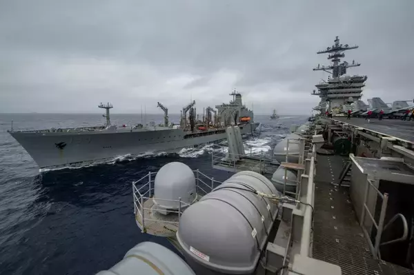 「アメリカ海軍セオドア・ルーズベルト空母打撃群が南シナ海入り」の画像