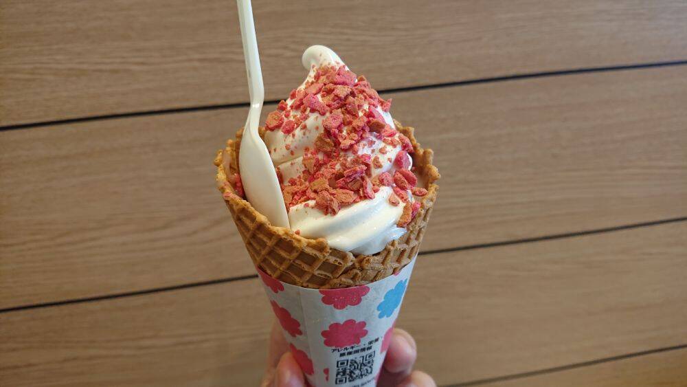 シェイクになっても「ままの味」　マクドナルド×不二家「マックシェイクミルキー」を飲んでみた