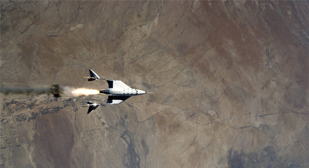 ヴァージン・ギャラクティック　ニューメキシコ州の「宇宙港」より初の宇宙飛行に成功