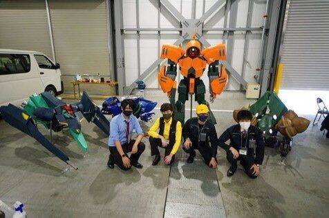 もしもアッシマーが現実世界で歩いていたら？　話題のコスプレ集団「有限会社サイコ建設」の本気がすごい