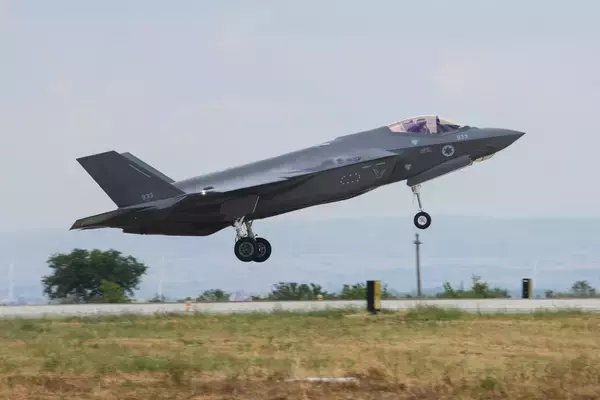 「4か国のF-35が集合！イタリアで共同訓練「ファルコン・ストライク」実施中」の画像