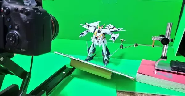 「使用写真6千枚！ファン制作の「クスィーガンダム」コマ撮りアニメが熱い」の画像