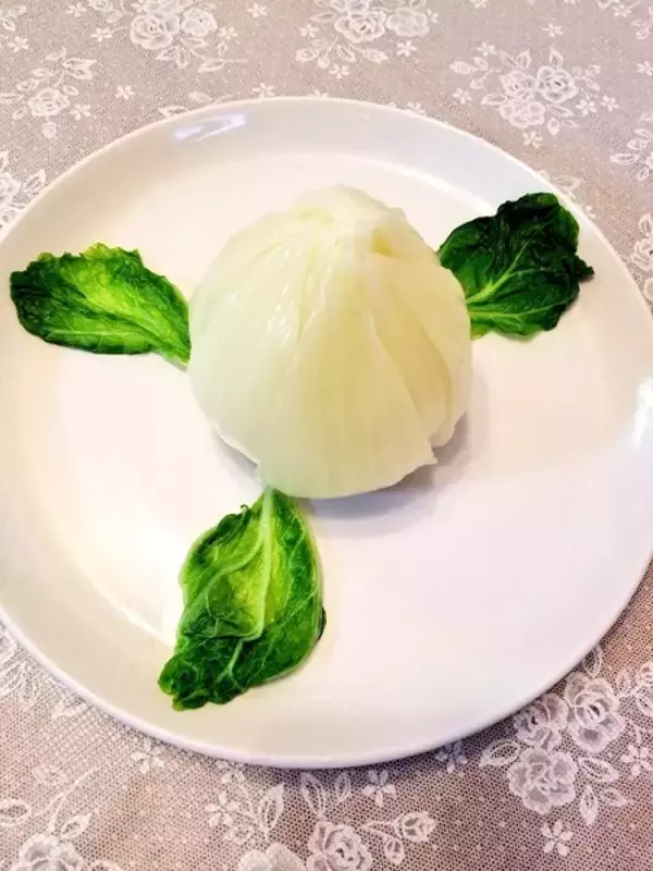 「中華スープをかけると白菜の花が咲く！開水白菜が綺麗すぎる」の画像