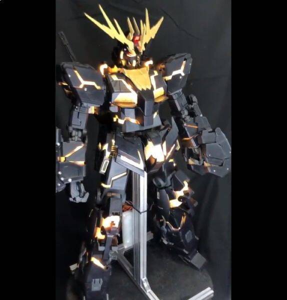 この人ヤバイ（ほめ言葉）　野生のアナハイム社員が「全自動変形バンシィ」を遂に完成させる